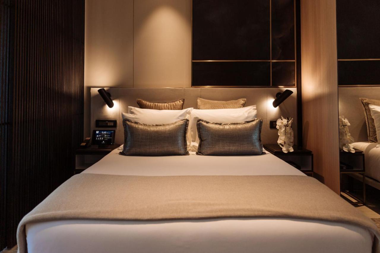 One Global Resorts Green Square Sydney Buitenkant foto A bedroom at The Hari